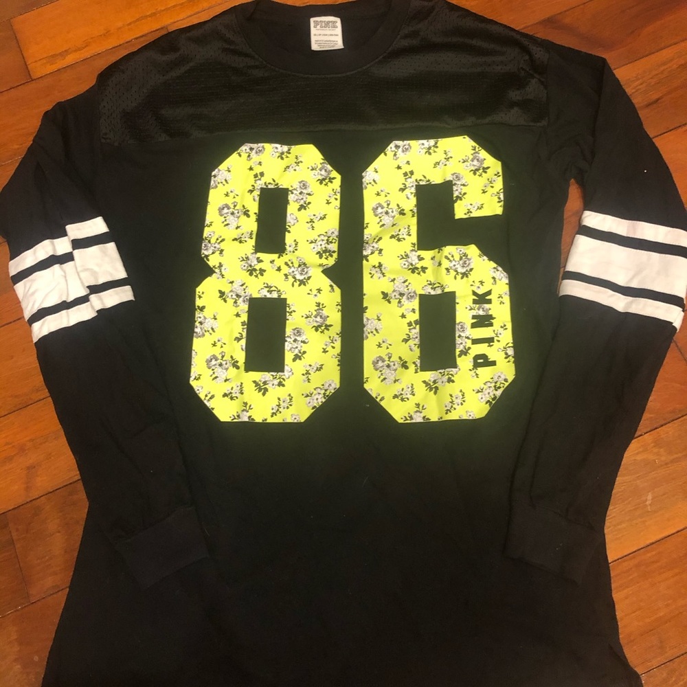 VS PINK Long Sleeved Campus T
